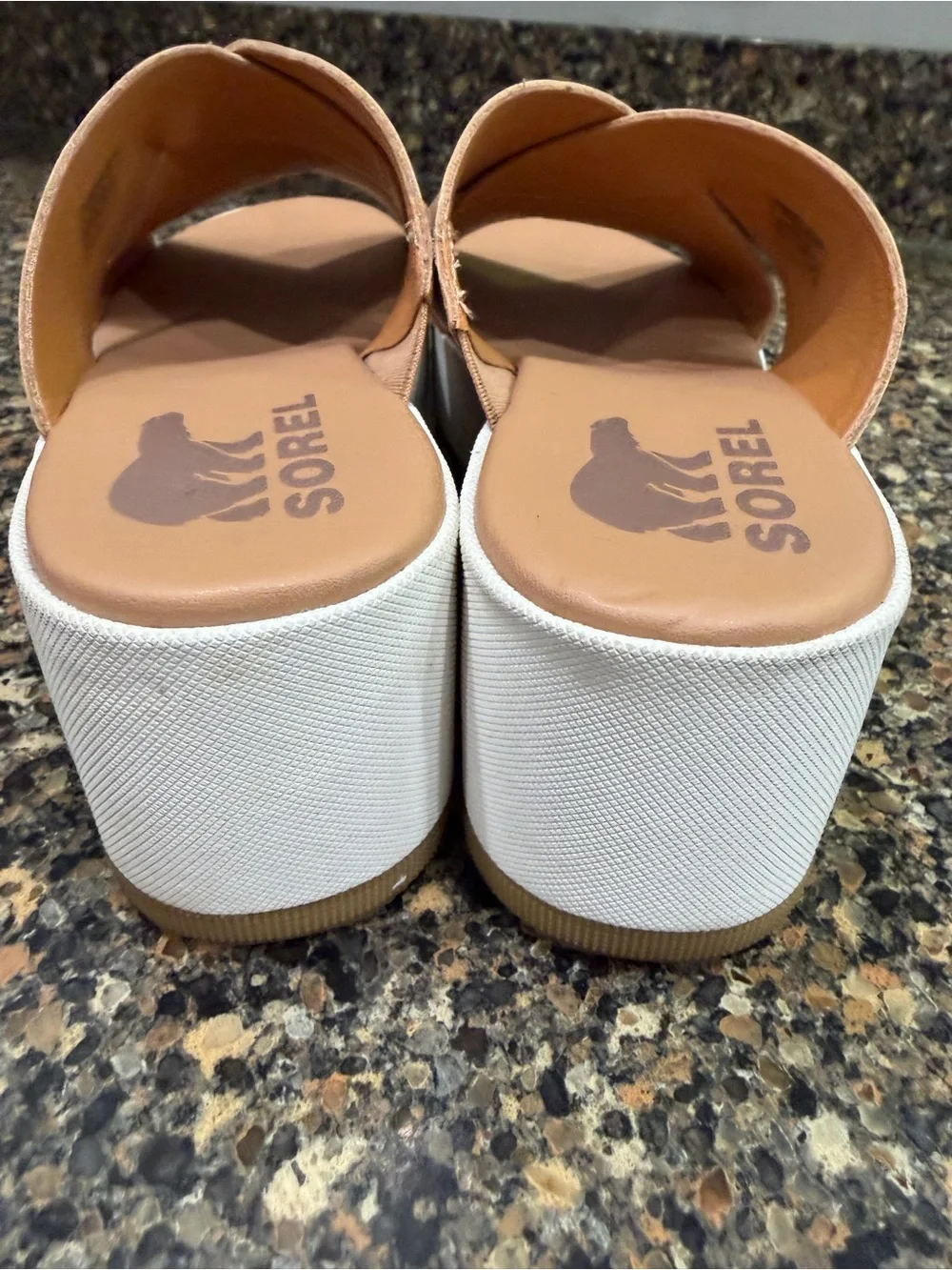 Sorel tan leather